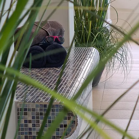 Terrassenhaus, 19 더넨